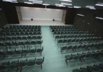 Cine Teatro da UFPI vai ser aberto  comunidade nesta tera-feira (28)