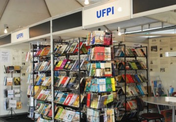 Editora da UFPI lana seis obras no Salo do Livro do Piau