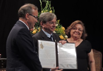 Reitor da UFPI recebe Medalha do Mrito Conselheiro Saraiva