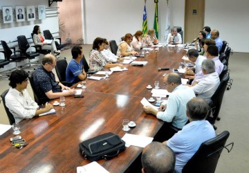 UFPI discute elaborao de Plano de Gerenciamento dos Resduos Slidos