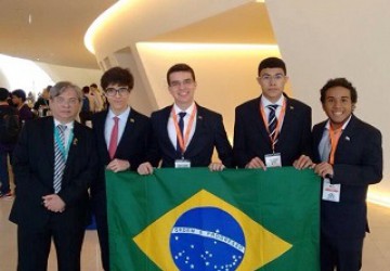 Reitor da UFPI participa da 47 Olimpada Internacional de Qumica