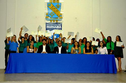 CTT/UFPI e Prefeitura de Parnaíba entregam certificados de Cursos do PRONATEC